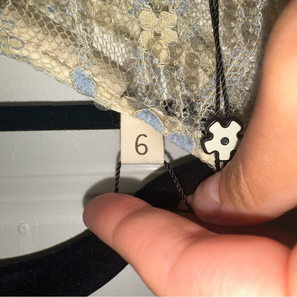 VRG GRL Devyn Sequin Top Lace - NWT - Picture 3 of 7